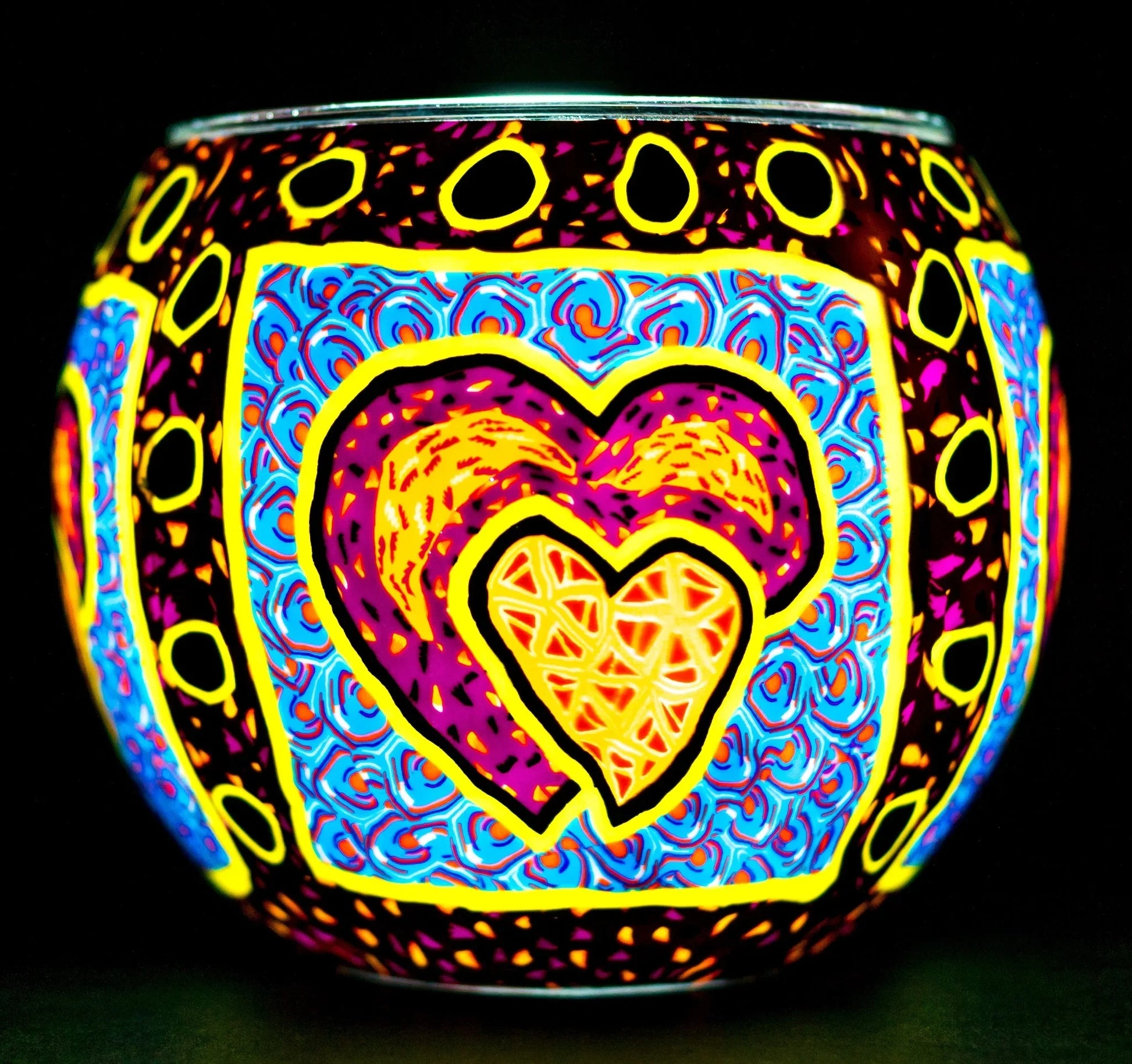 Pair Of Hearts Light Globe + LED Base Bundle